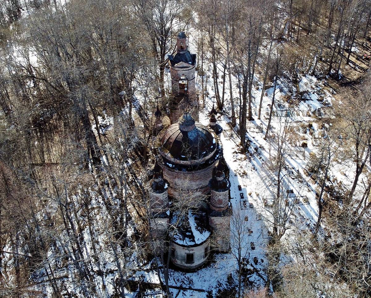 общий вид в ландшафте. Церковь Спаса Нерукотворного Образа, Мечеходово (Первомайский район, Ярославская область)