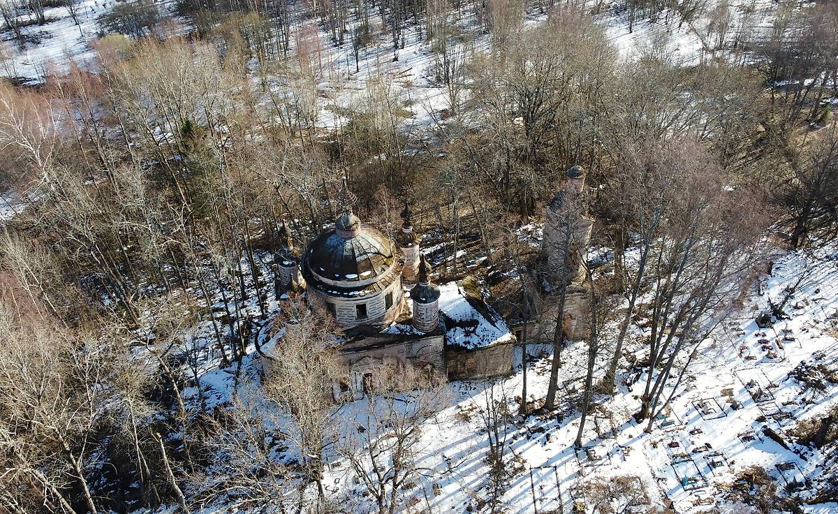 общий вид в ландшафте. Церковь Спаса Нерукотворного Образа, Мечеходово (Первомайский район, Ярославская область)