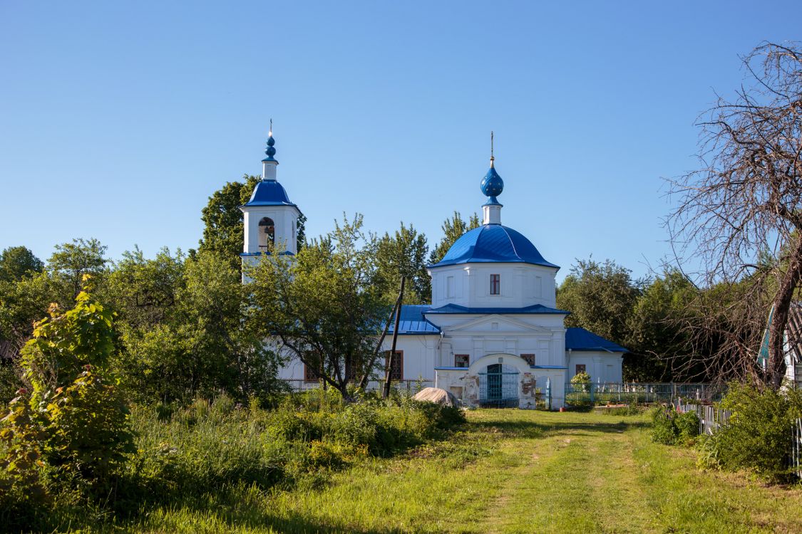 Николо-Отводное. Церковь Воскресения Христова. фасады