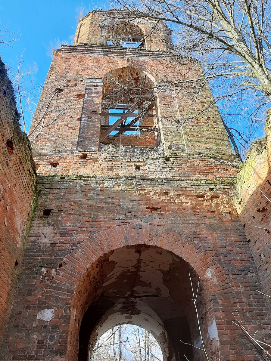 архитектурные детали. Церковь Успения Пресвятой Богородицы, Колчино (Людиновский район, Калужская область)