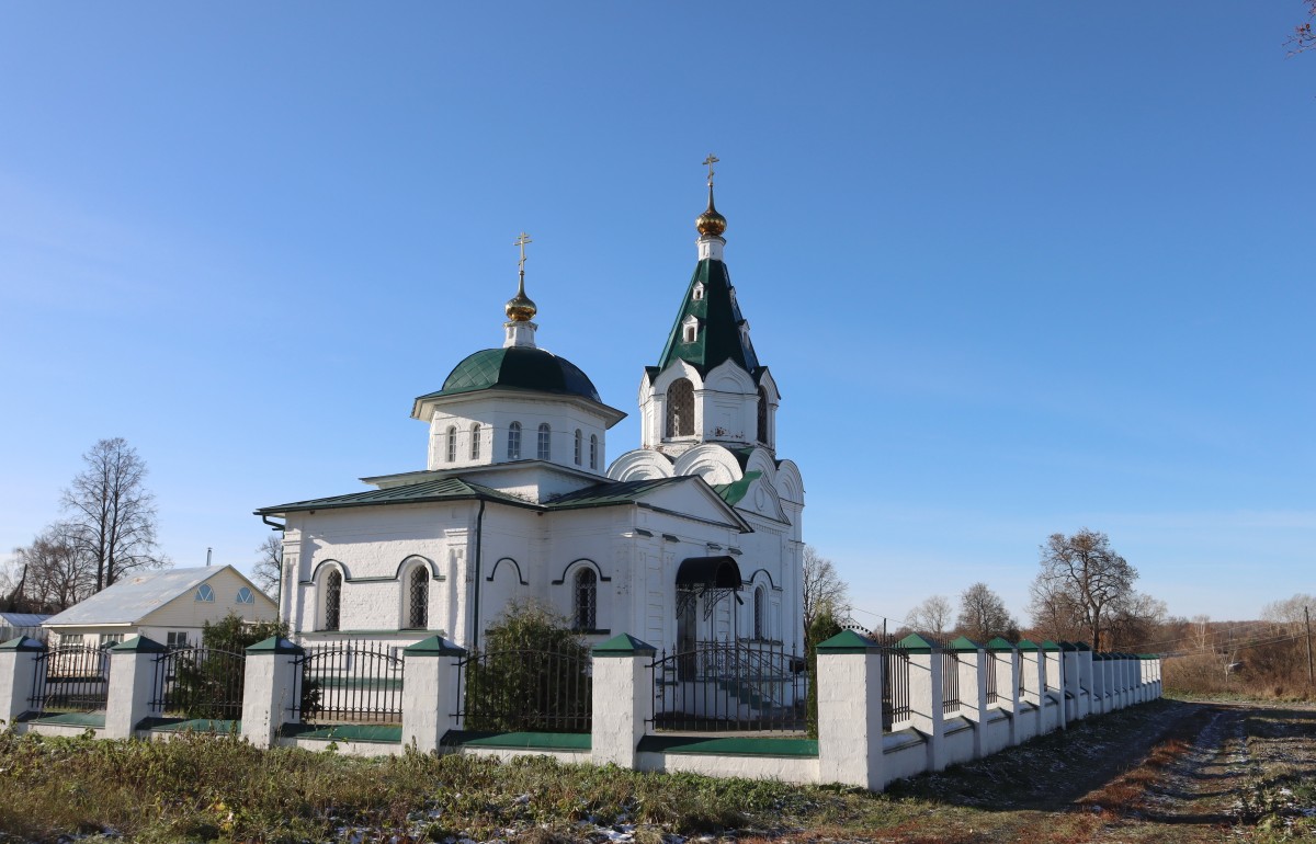 Малолучинское. Церковь Всех Святых. фасады, Вид с северо-востока