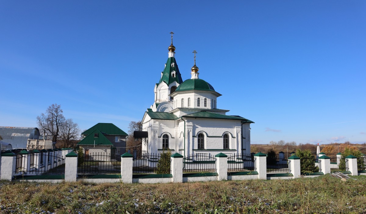 Малолучинское. Церковь Всех Святых. фасады, Вид с юго-востока