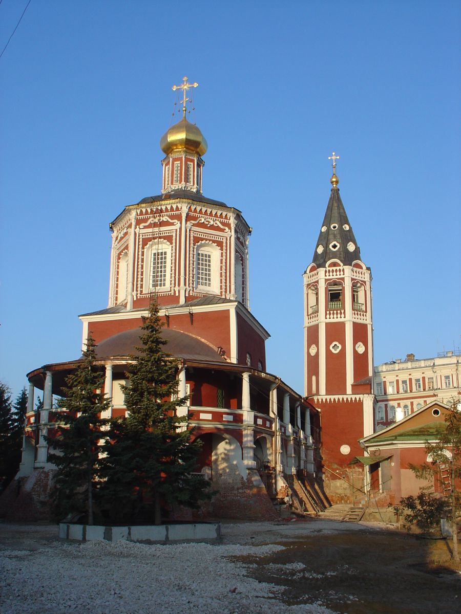 Саратов. Кафедральный собор Троицы Живоначальной. фасады