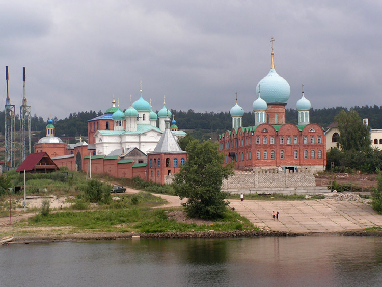 Фёдоровка. Благовещенский скит. общий вид в ландшафте