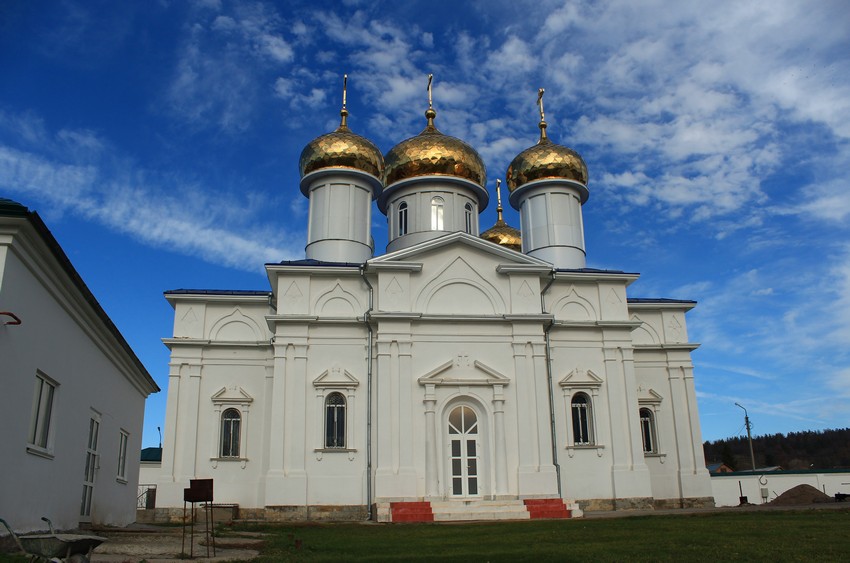 Федоровка самарская область. Храм Благовещения Пресвятой Богородицы (Тольятти). Храм в Федоровке Тольятти. Храм Благовещения Пресвятой Богородицы Самара. Варваринская Церковь Федоровка.