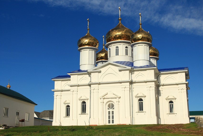 Благовещенский скит. Церковь Благовещения Пресвятой Богородицы, Фёдоровка (Тольятти, город, Самарская область). общий вид в ландшафте