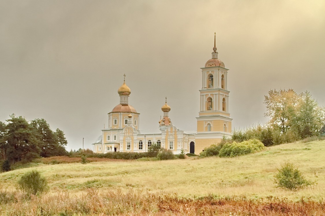 Оковцы. Церковь Смоленской иконы Божией Матери 