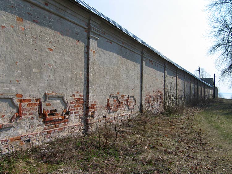 Житенный Смоленский монастырь, Осташков (Осташковский городской округ, Тверская область). фасады, Южная стена