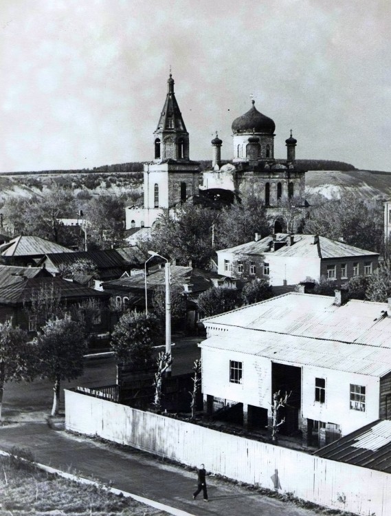 Кузнецк. Кафедральный собор Вознесения Господня. архивная фотография, фотоснимок 1986 года с сайта: @KuzHistory/В потоке времени
