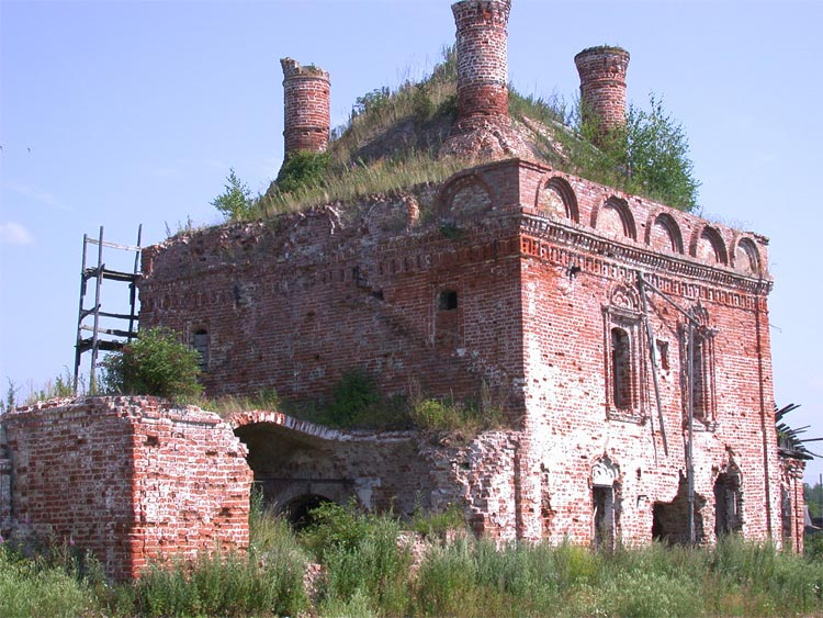 Церковь Троицы Живоначальной, Любим (Любимский район, Ярославская область). фасады