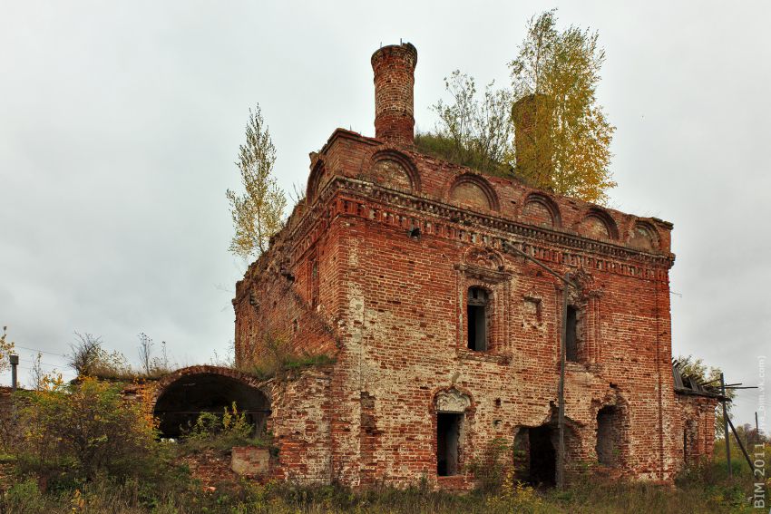 Любим. Церковь Троицы Живоначальной. фасады