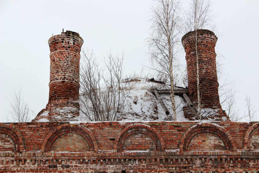 Церковь Троицы Живоначальной, Любим (Любимский район, Ярославская область). архитектурные детали