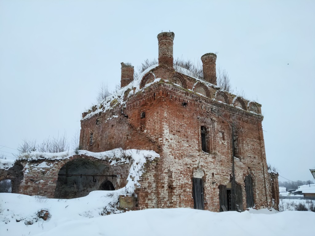 Любим. Церковь Троицы Живоначальной. фасады