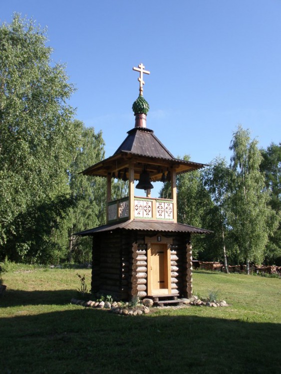 Троицкий Павло-Обнорский мужской монастырь, Юношеское (Грязовецкий район, Вологодская область). дополнительная информация, Звонница, вид с запада