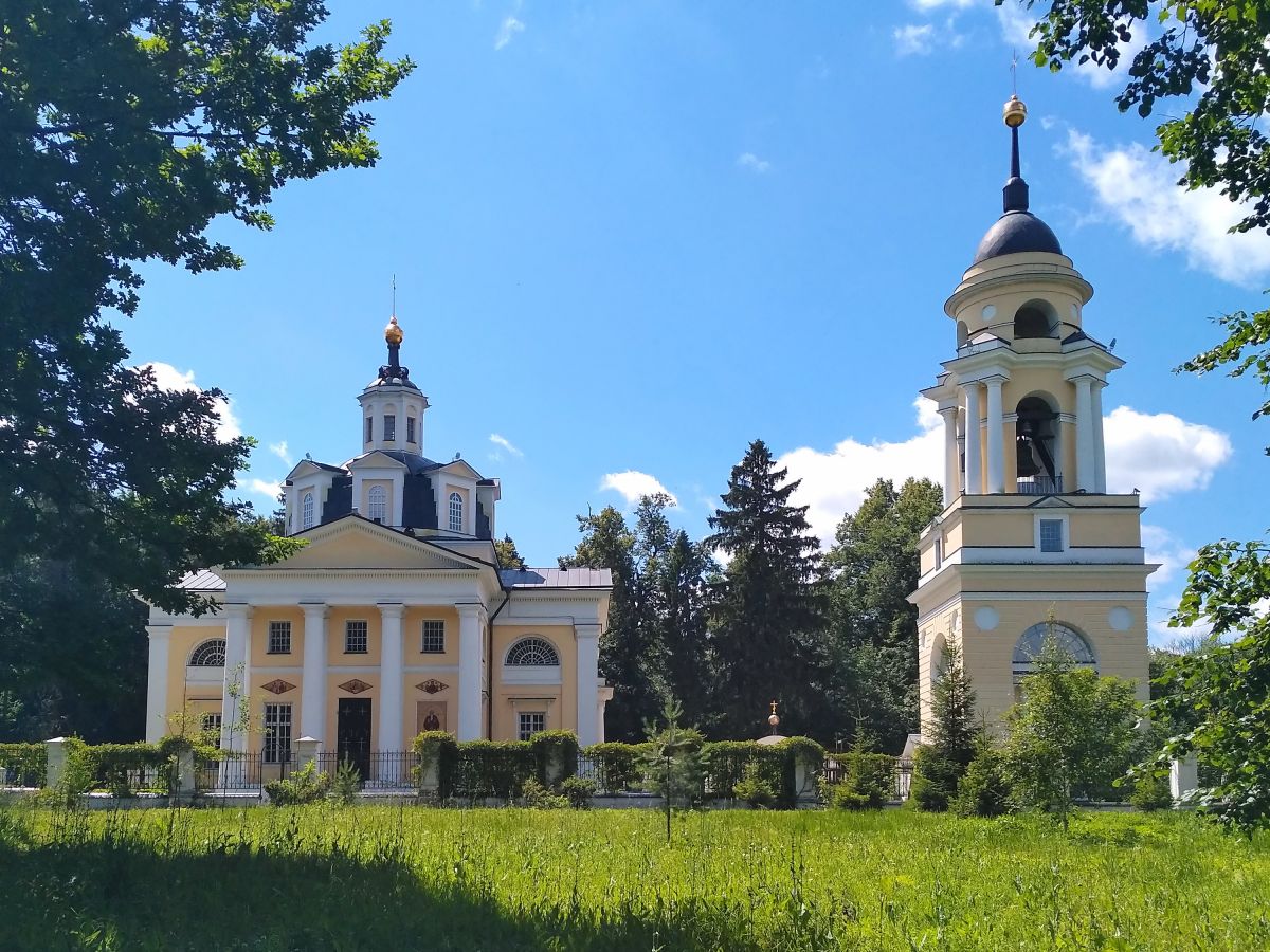 Церковь Николая Чудотворца, Николо-Прозорово (Мытищинский городской округ и гг. Долгопрудный, Лобня, Московская область). фасады, Общий вид с северо-востока