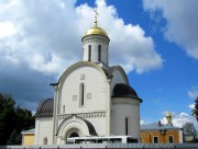 Богородице-Рождественский мужской монастырь. Собор Рождества Пресвятой Богородицы, вид с юго-востока на фоне Келейного корпуса и маковки Предтеченской церкви<br>, Владимир, Владимир, город, Владимирская область