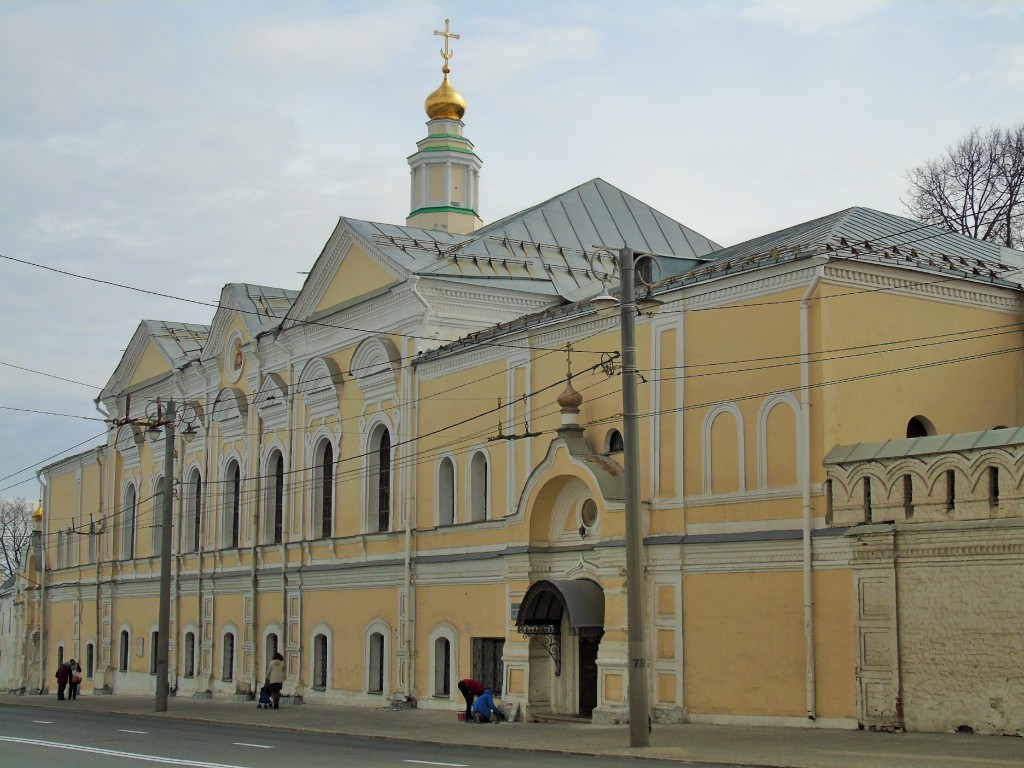 Богородице-Рождественский мужской монастырь. Трапезный храм в честь Рождества Христова, Владимир (Владимир, город, Владимирская область). фасады
