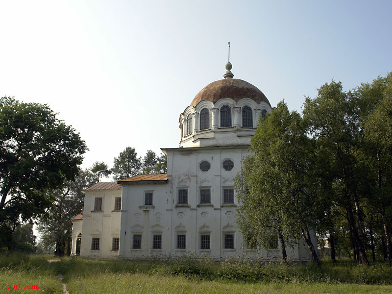 Церковь Троицы Живоначальной, Каргополь (Каргопольский район, Архангельская область). фасады