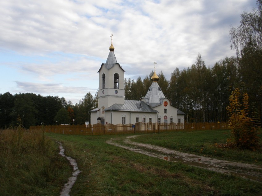 Кудиново. Церковь Николая Чудотворца. общий вид в ландшафте, Вид с юго-запада