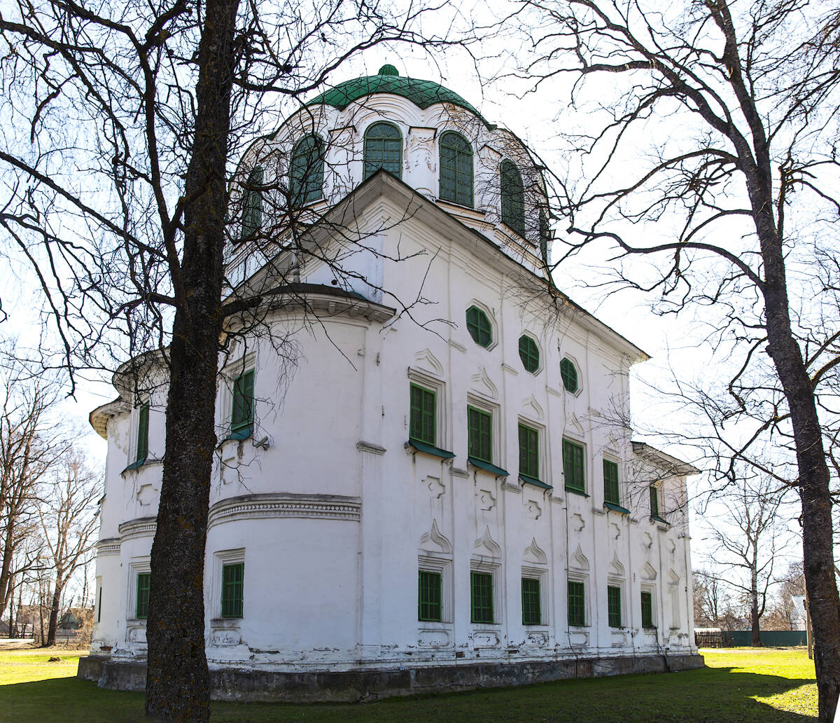 Церковь Троицы Живоначальной, Каргополь (Каргопольский район, Архангельская область). фасады