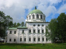 Каргополь. Церковь Троицы Живоначальной