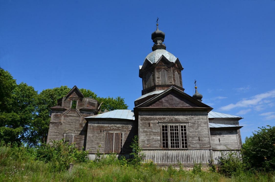 Крапивна. Церковь Михаила Архангела. фасады