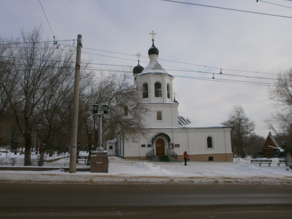 Волгоград. Церковь Иоанна Предтечи (новая). общий вид в ландшафте
