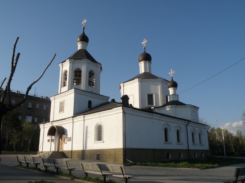 Волгоград. Церковь Иоанна Предтечи (новая). фасады