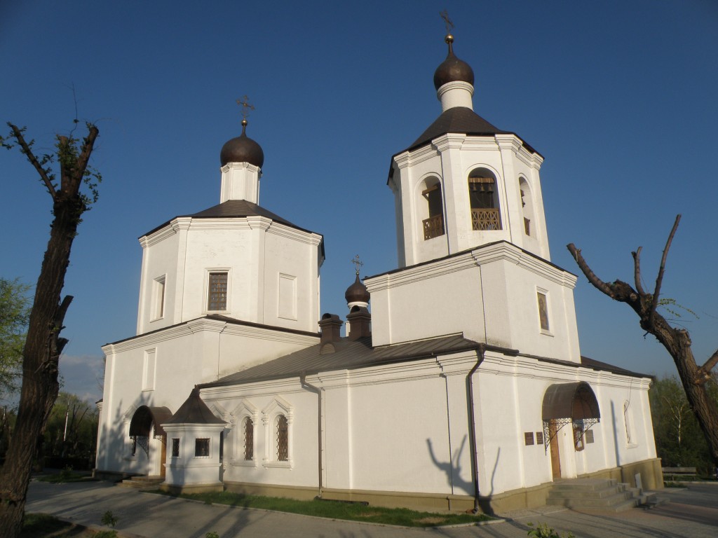 Волгоград. Церковь Иоанна Предтечи (новая). фасады