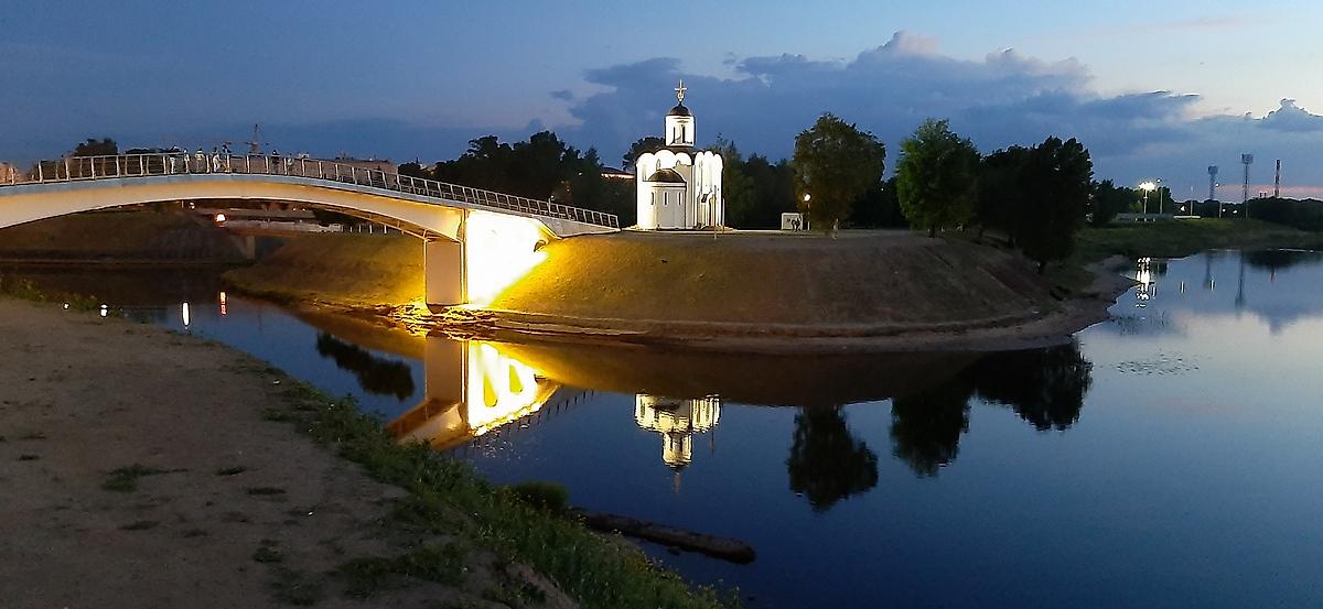 художественные фотографии. Церковь Михаила Тверского на острове Памяти, Тверь (Тверь, город, Тверская область)