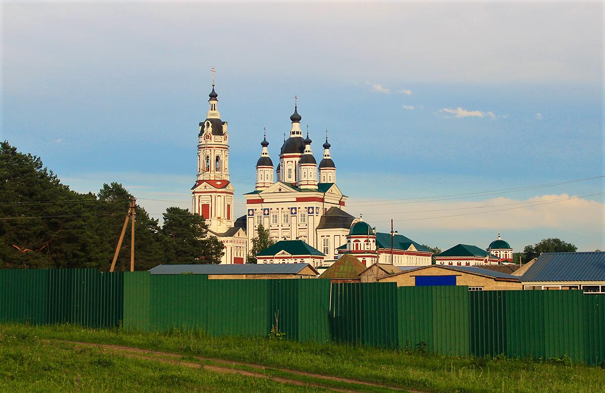 Троице-Сканов женский монастырь, Сканово (Наровчатский район, Пензенская область). общий вид в ландшафте, Общий вид от Трубчевской часовни