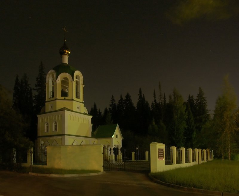 Церковь Царственных страстотерпцев на Северном кладбище, Ижевск (Ижевск, город, Республика Удмуртия). художественные фотографии