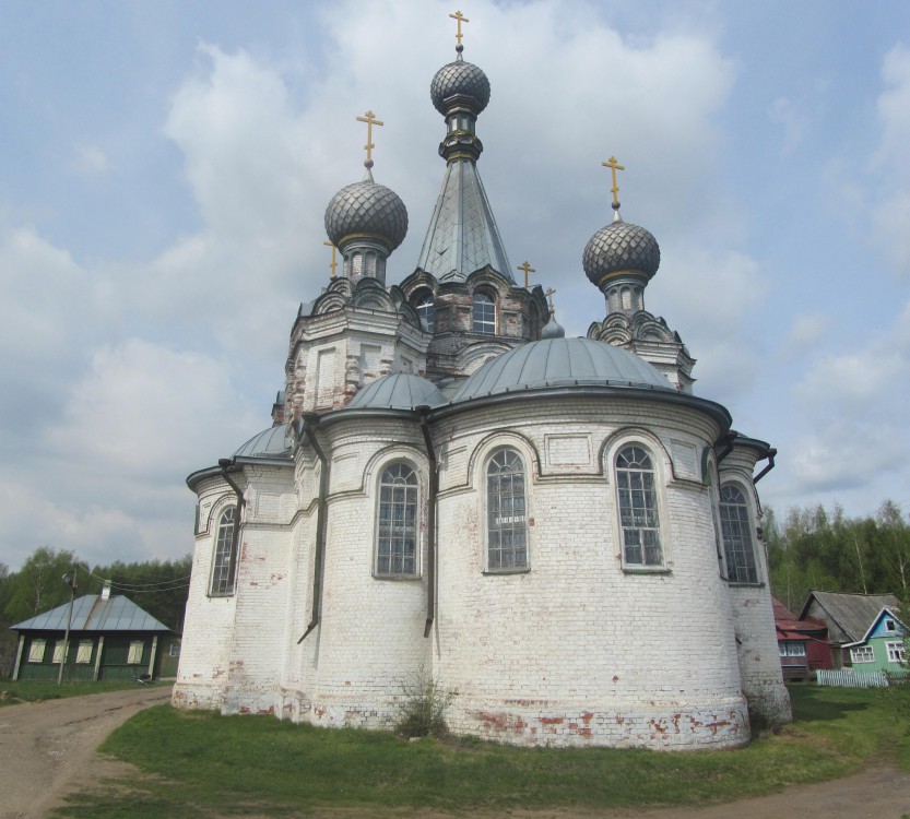 Густомесово. Церковь Успения Пресвятой Богородицы. фасады