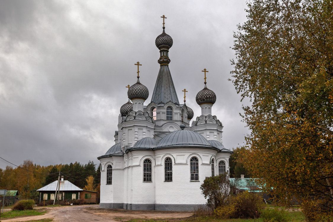 Церковь Успения Пресвятой Богородицы, Густомесово (Красносельский район, Костромская область). фасады