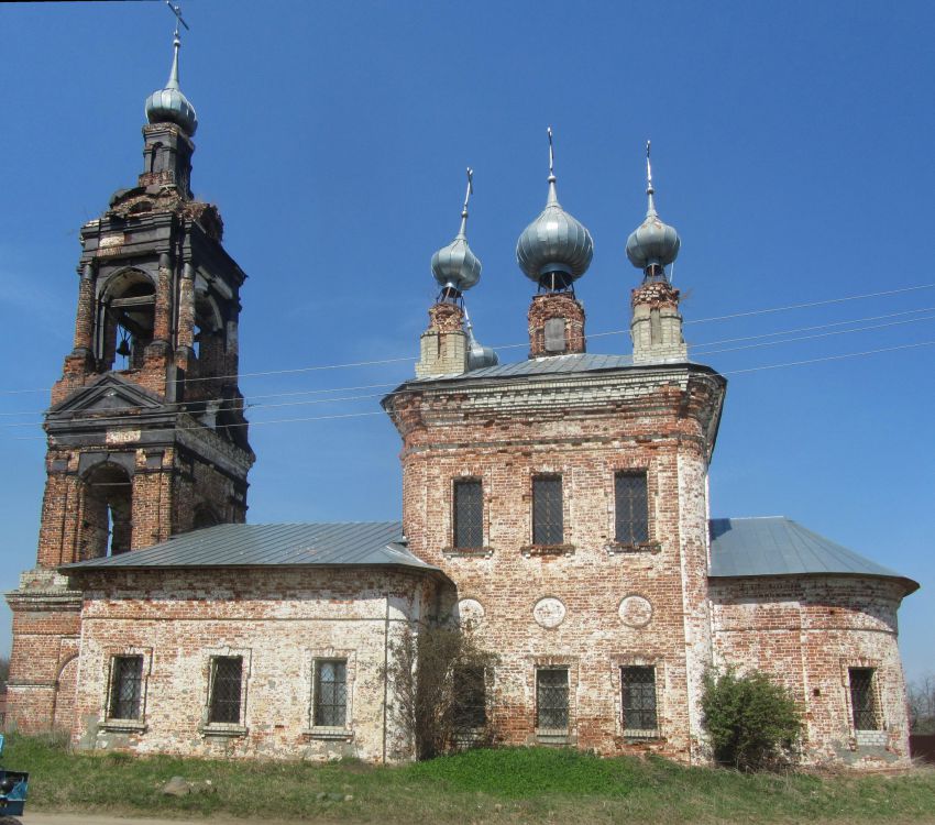 Красные Пожни. Церковь Введения во храм Пресвятой Богородицы. фасады