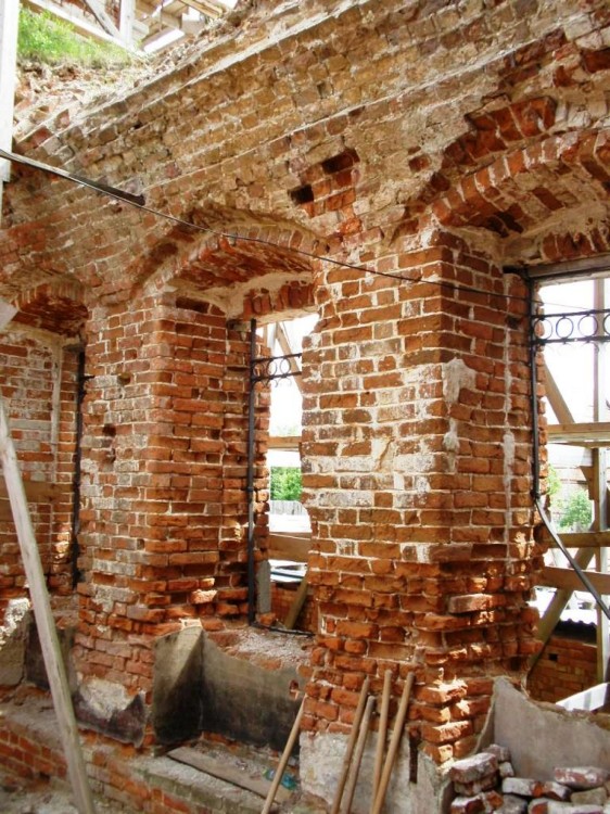 Церковь Николая Чудотворца в Русинове, Ермолино (Боровский район, Калужская область). документальные фотографии, Южная  стена,  вид  изнутри  храма
