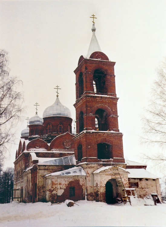 Церковь Троицы Живоначальной, Внуково (Дмитровский городской округ, Московская область). фасады