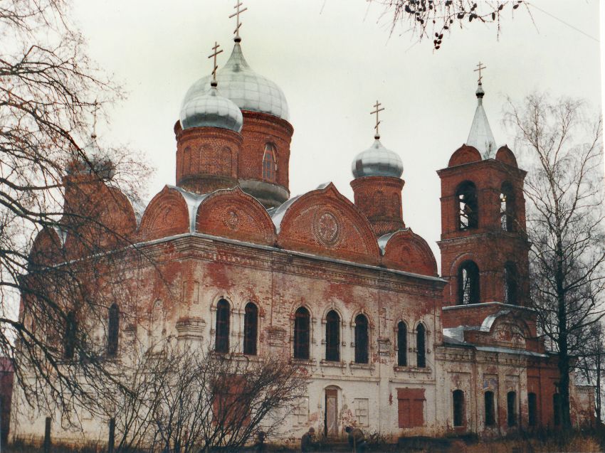 Церковь Троицы Живоначальной, Внуково (Дмитровский городской округ, Московская область). фасады