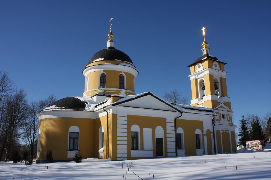 Гульнево. Церковь Рождества Пресвятой Богородицы. фасады