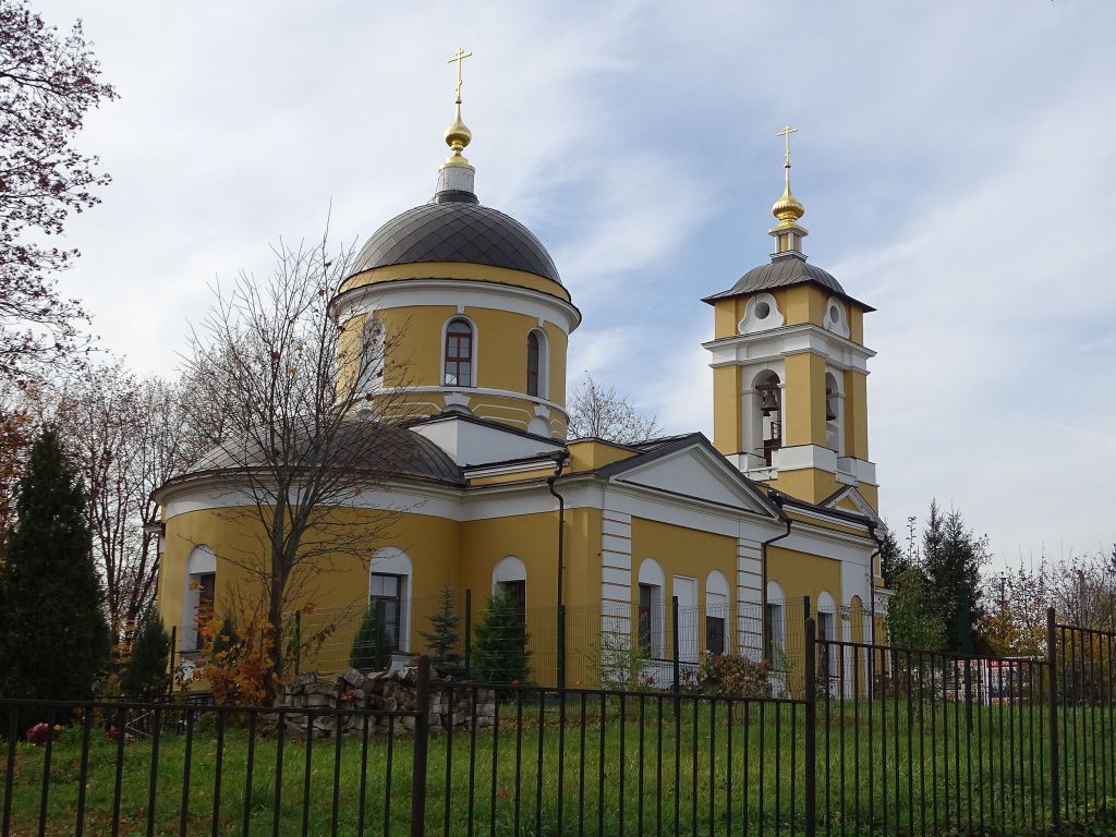 Гульнево. Церковь Рождества Пресвятой Богородицы. фасады