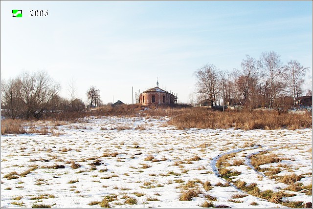 Церковь Рождества Пресвятой Богородицы, Большое Кузьминское (Кольчугинский район, Владимирская область). общий вид в ландшафте, Общий вид с востока