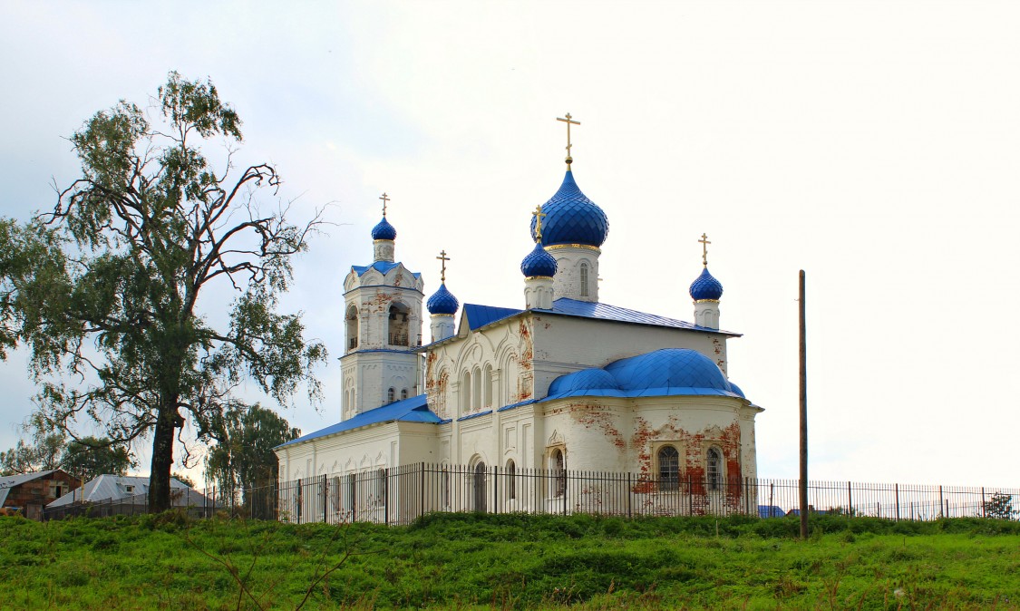 Большелучинское. Церковь Рождества Пресвятой Богородицы. фасады