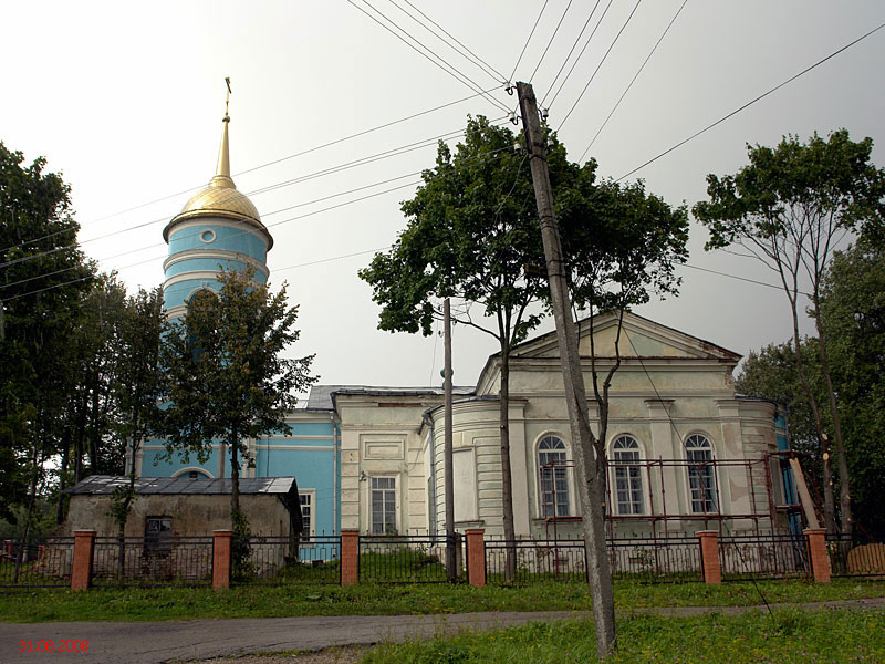 Медынь. Церковь Казанской иконы Божией Матери. общий вид в ландшафте