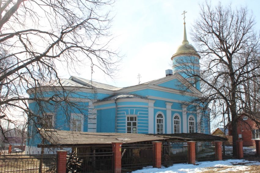 Медынь. Церковь Казанской иконы Божией Матери. общий вид в ландшафте, Вид с северо-востока