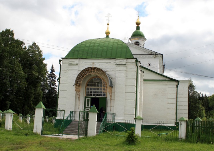 Снегирёво. Церковь Воздвижения Креста Господня. архитектурные детали