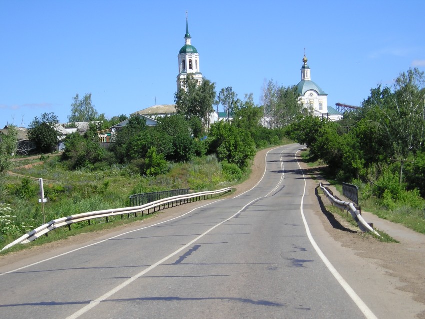 Церковь Троицы Живоначальной, Мостовое (Сарапульский район и г. Сарапул, Республика Удмуртия). общий вид в ландшафте