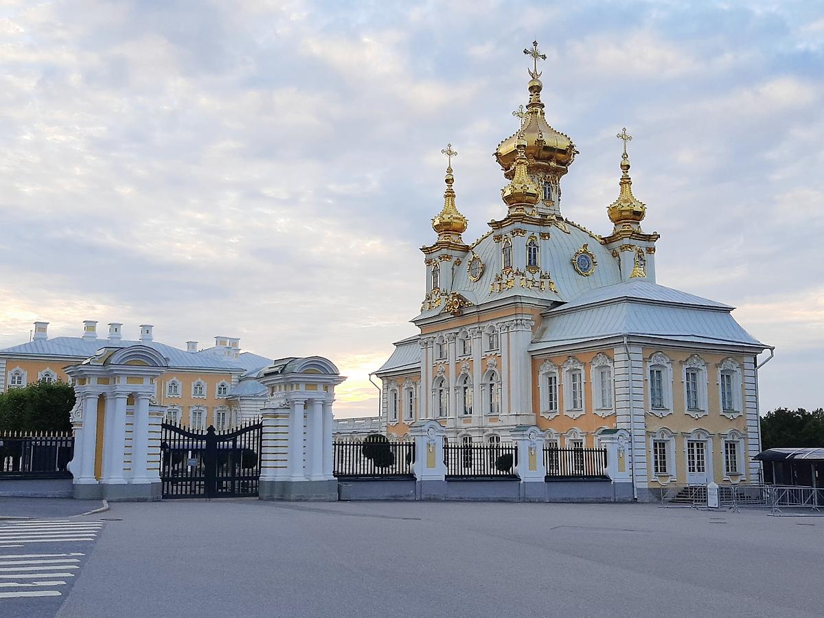 фасады. Церковь Петра и Павла, Петергоф (Санкт-Петербург, Петродворцовый район, г. Санкт-Петербург)