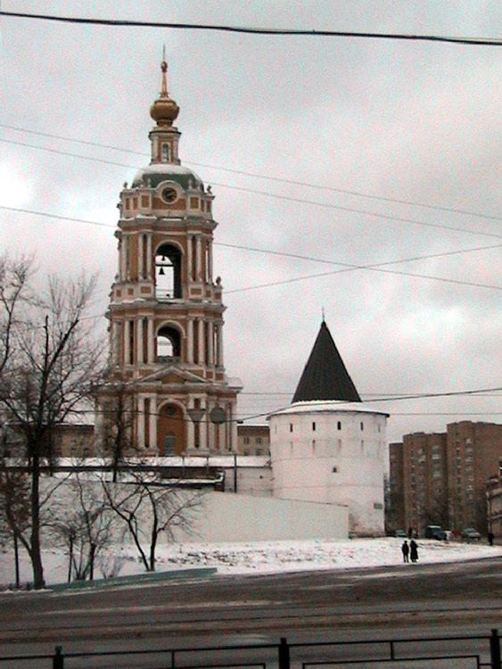 Таганский. Новоспасский монастырь. фасады, Колокольня и одна из башен монастыря.		      