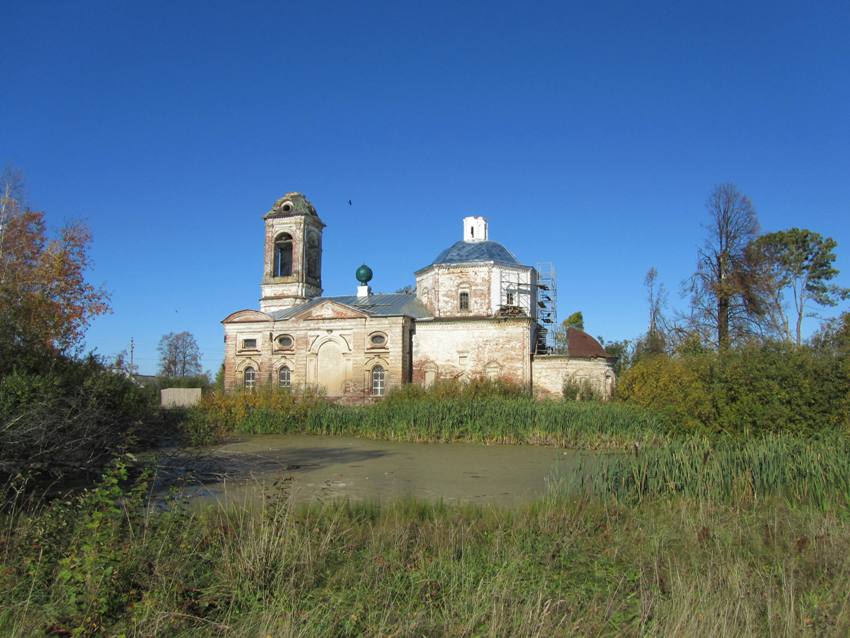 Болотово. Церковь Василия Блаженного и Николая Чудотворца. фасады, вид с юго-востока