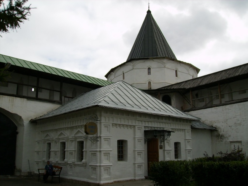 Новоспасский монастырь, Таганский (Центральный административный округ (ЦАО), г. Москва). дополнительная информация, Иконная  лавка